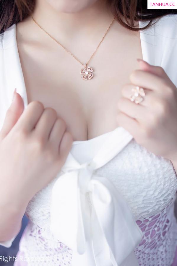 吴玉 玉兔miki [XiuRen]高清写真图 2020.08.10 No.2421 玉兔miki第19张图片